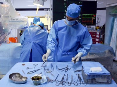 رعایت دقیق تعرفههای مصوب و جلوگیری از تحمیل هزینه اضافی به بیماران اولویت نظام سلامت